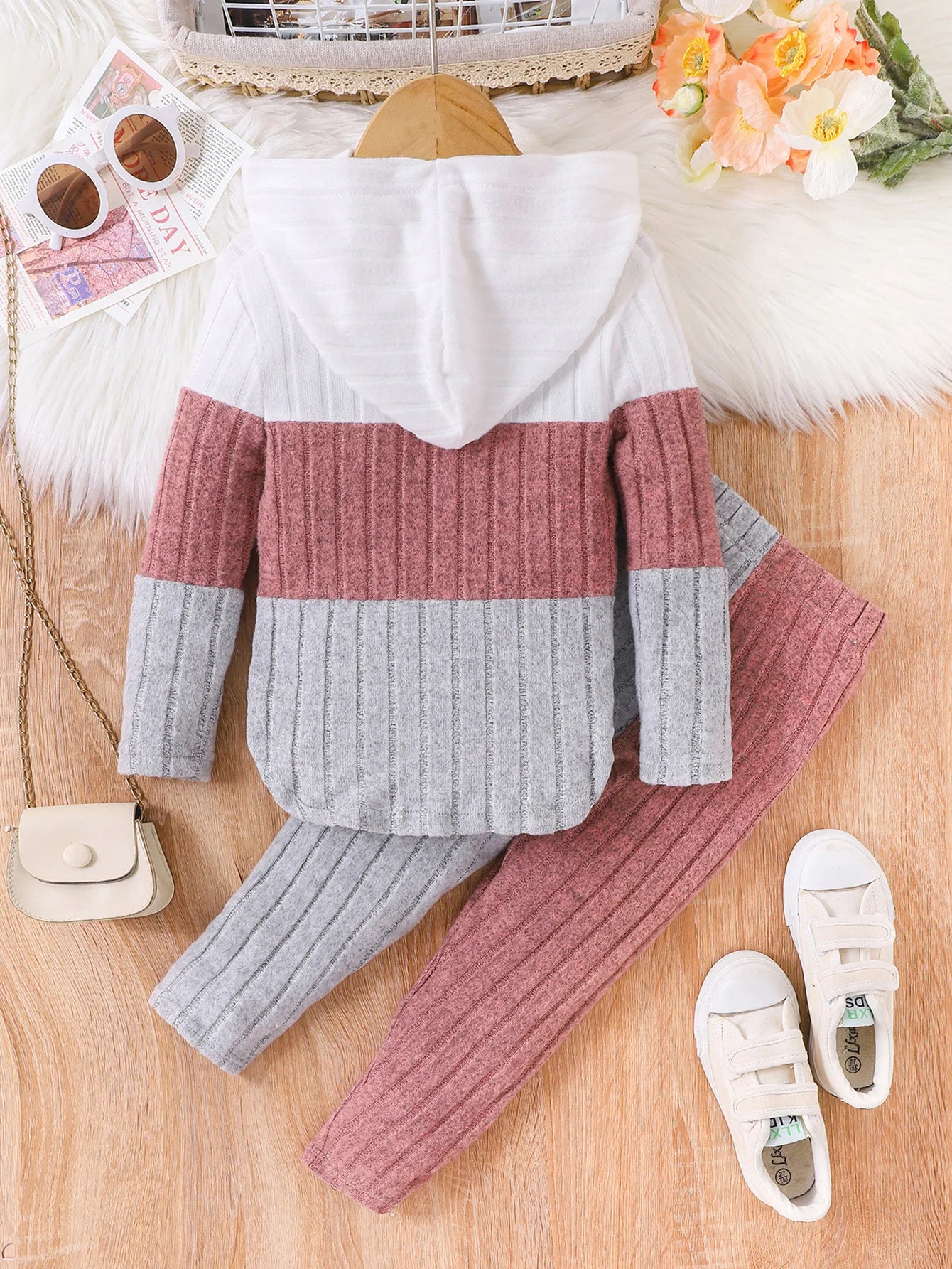 2PCS  Autumn And Winter New Style For Girls 2-7 Years Old, Comfortable And Cute Pink Matching White Gray Pit Strip Suit